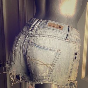 00 Abercrombie & Fitch low rise short shorts!